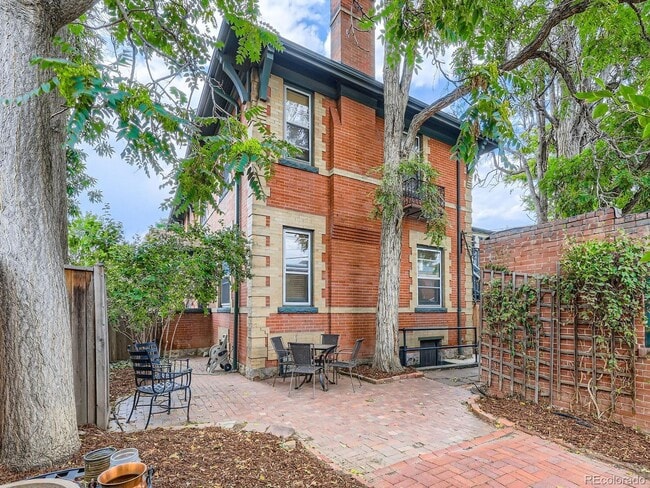 Building Photo - Charming and Historic 3 bedroom home