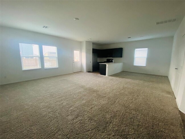 Building Photo - 385 Amber Gln