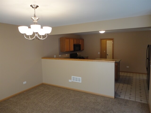 Foto del edificio - 1319 Roth Dr