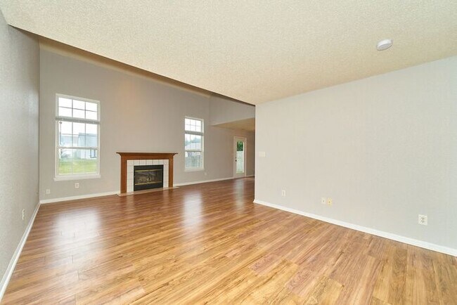 Foto del edificio - Sweet 3 Bedroom 2.5 Bath in Popular Maple ...