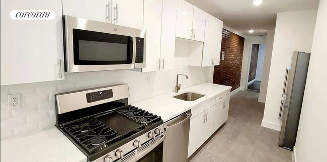 Foto del edificio - 352 W 123rd St