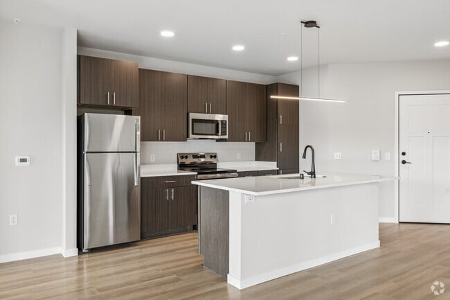 Niagara 2BR, 2BA - 1,176SF - Kitchen - The Waterfall