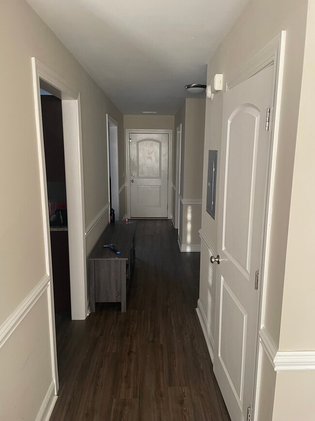 Building Photo - 500 Hillshade Ct