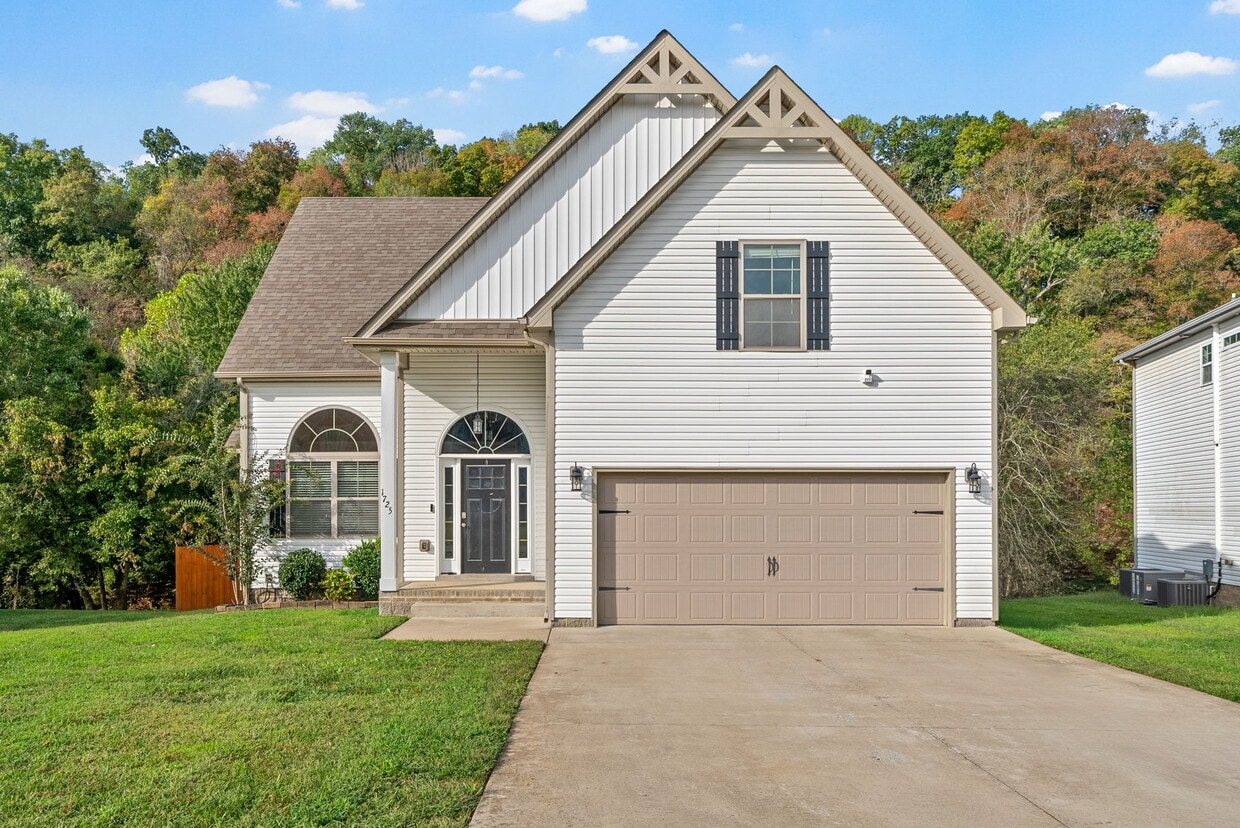 Foto principal - 1725 Rains Rd