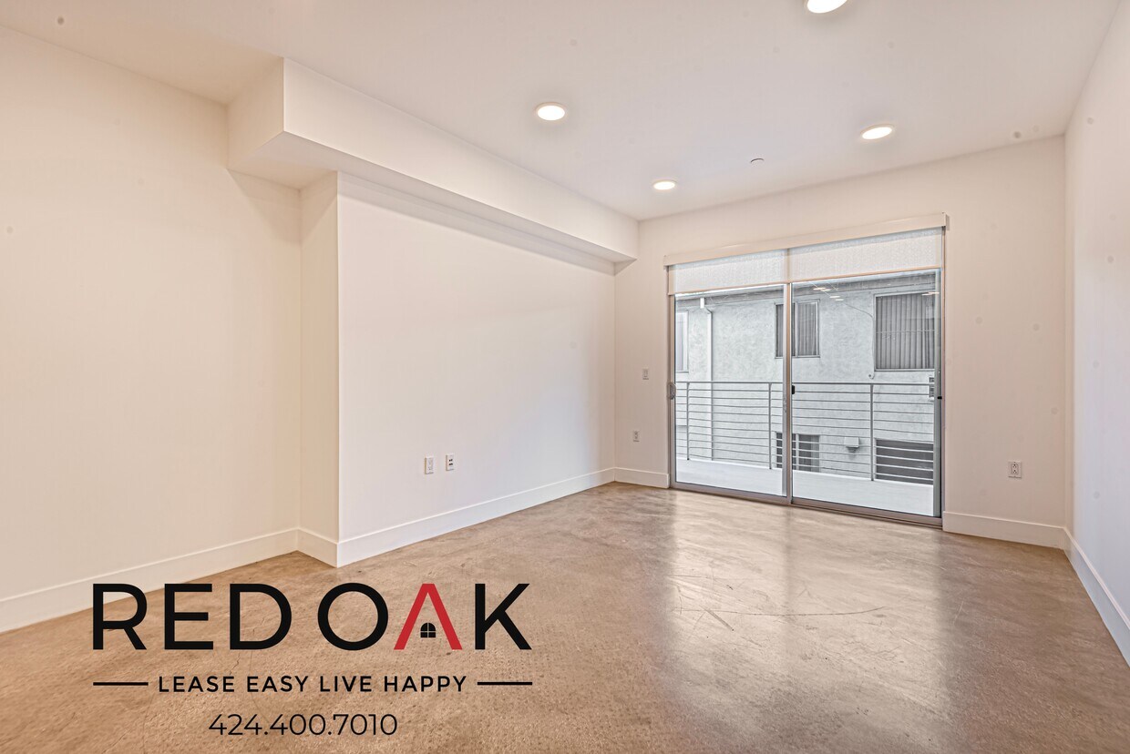 Foto principal - 453 S Kenmore Ave