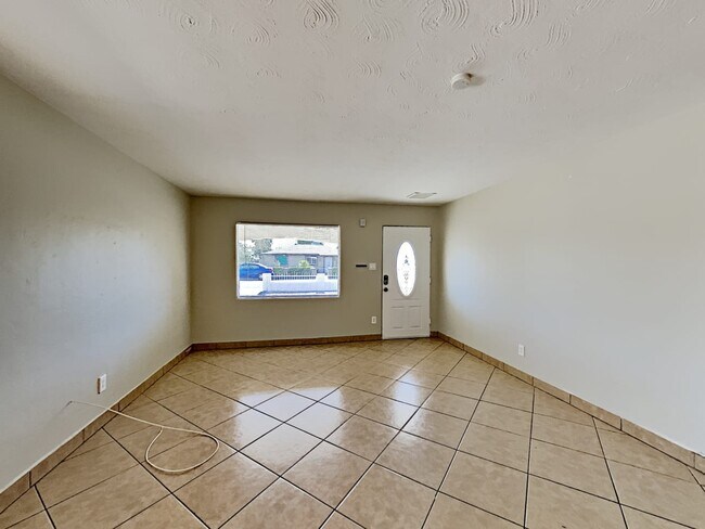 Foto del edificio - 5643 N 29th Ave