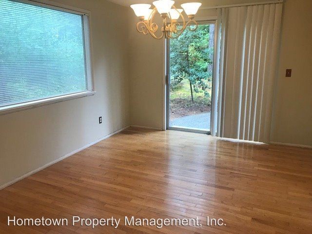 Building Photo - 4 br, 2.5 bath House - 3362 Ken Lake Dr SW