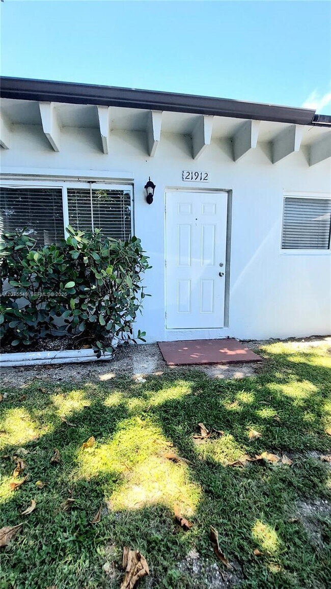 Building Photo - 21910 SW 118th Ct