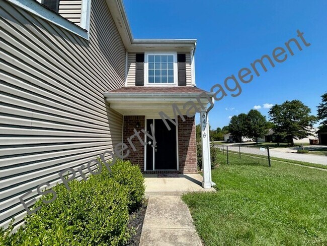 Building Photo - Wonderful 4 Bedroom 2.5 Bathroom Two Story...