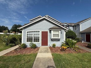 Building Photo - 316 Mango Dr