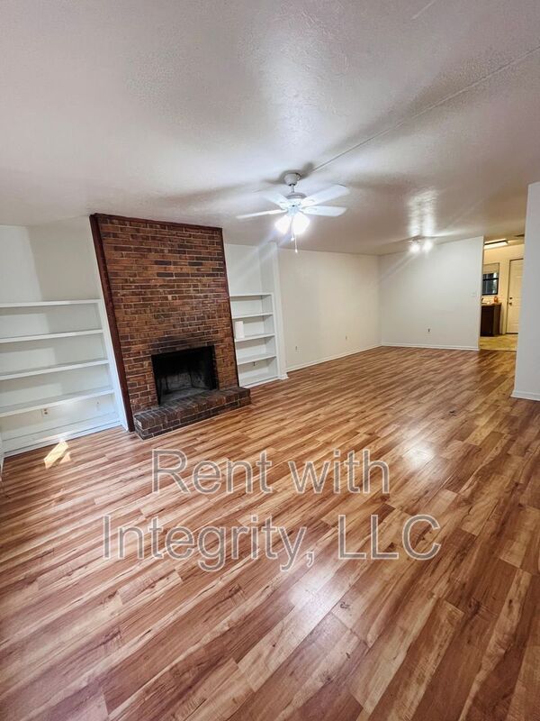 Foto del edificio - 581 Holyoke Ct