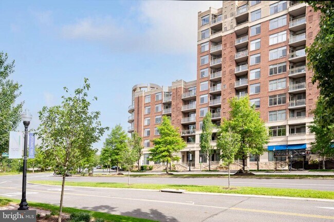 Foto del edificio - 3600 S Glebe Rd