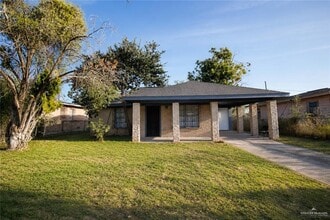 Building Photo - 2537 Lindberg Ave