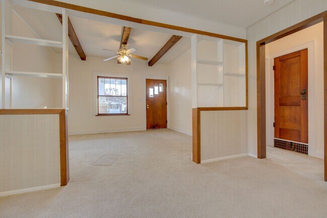 Foto del edificio - Single Family Home