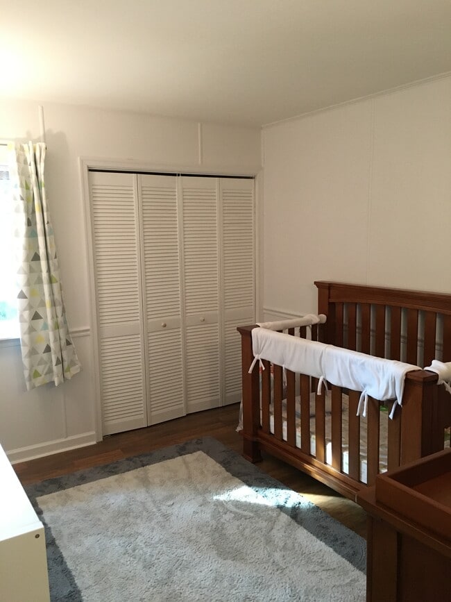 Foto del edificio - 1217 Meadowview Ln