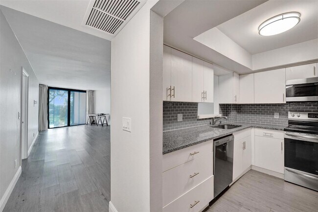 Foto del edificio - 3800 N Hills Dr