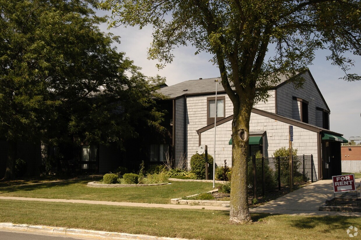 Sunnyside Marengo Apartments Apartments in Marengo, IL