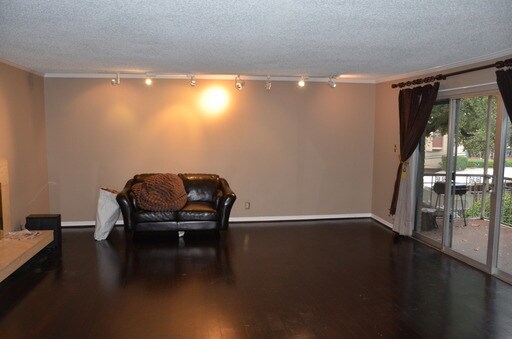Building Photo - 2301 Ridgmar Plz