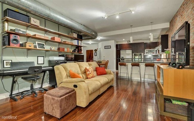 Foto del edificio - 650 Montgomery St