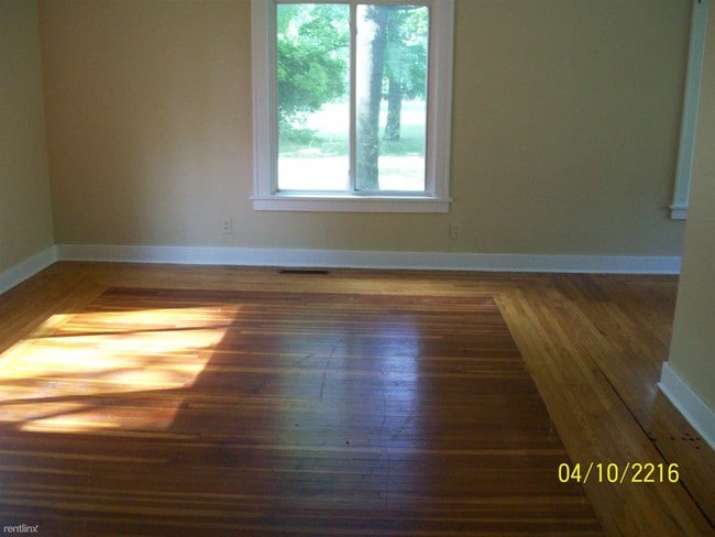 Building Photo - 3 br, 2.5 bath House - 3490 Lennon Rd