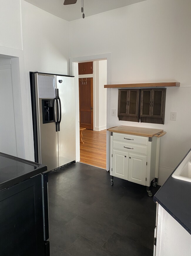 Kitchen - 730 Shawnee St