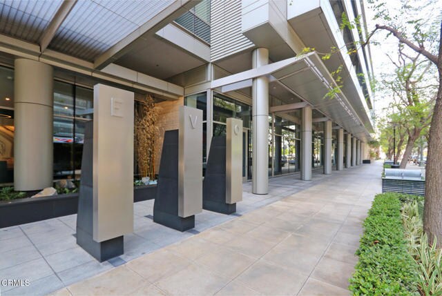 Foto del edificio - 1155 S Grand Ave