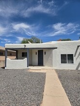 Building Photo - 1040 Columbia Dr NE