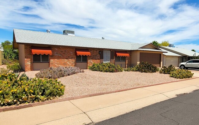 AFFORDABLE SENIOR HOME IN AHWATUKEE! - AFFORDABLE SENIOR HOME IN AHWATUKEE!