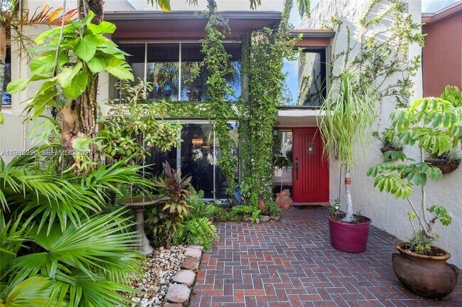 Foto del edificio - 10449 SW 78th St