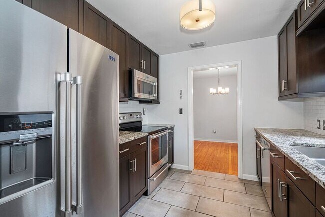 Foto del edificio - 5600 Tangerine Ave S