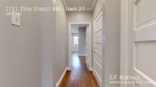 Foto del edificio - North of Georgetown One Bedroom One Bath W...