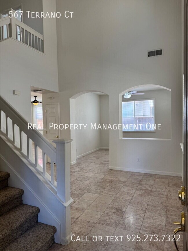 Building Photo - 567 Terrano Ct