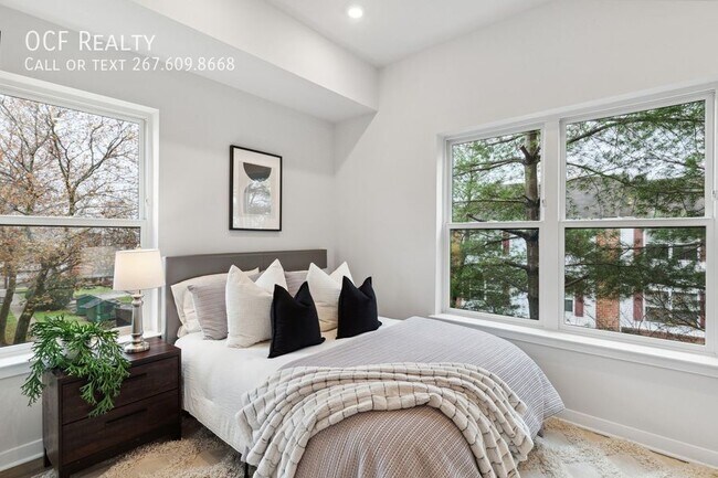 Building Photo - Modern Grays Ferry Apartment