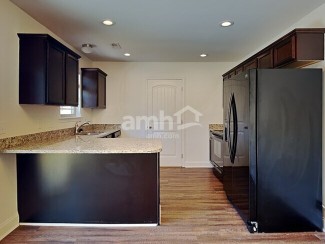 Foto del edificio - 235 Applehill Way