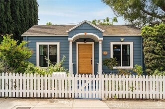 Building Photo - 1812 Las Flores Dr