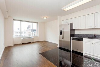 Building Photo - 60 W 23rd St