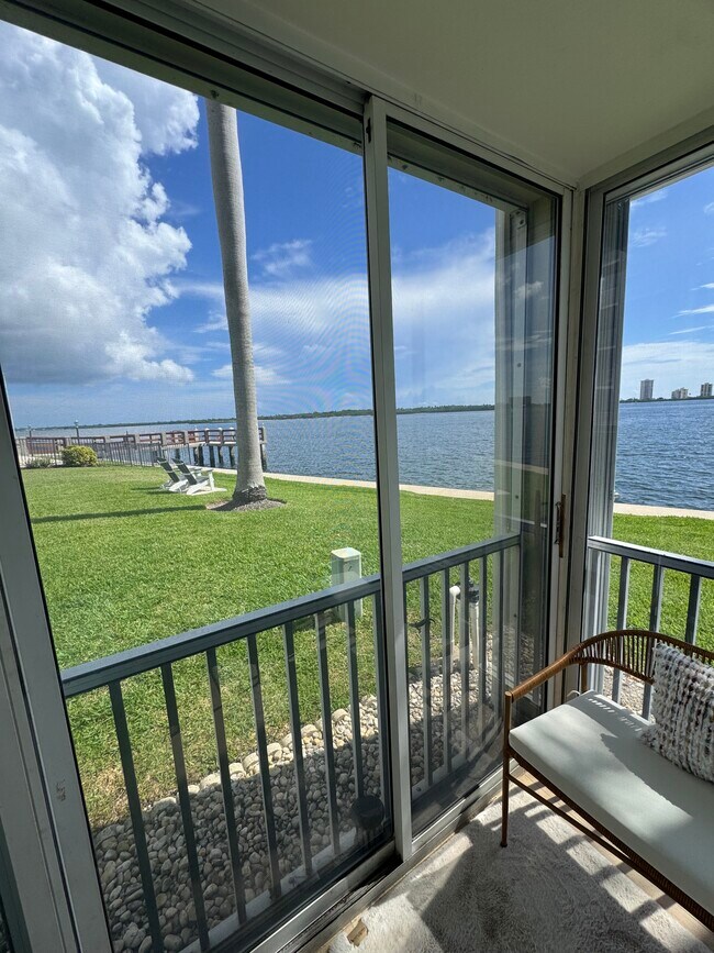 Building Photo - 100 Paradise Harbour Blvd