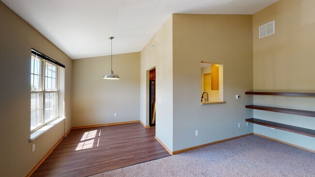 Foto del edificio - Glacier Hills Apartments