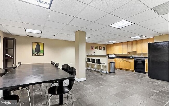 Building Photo - 2725 39th St NW