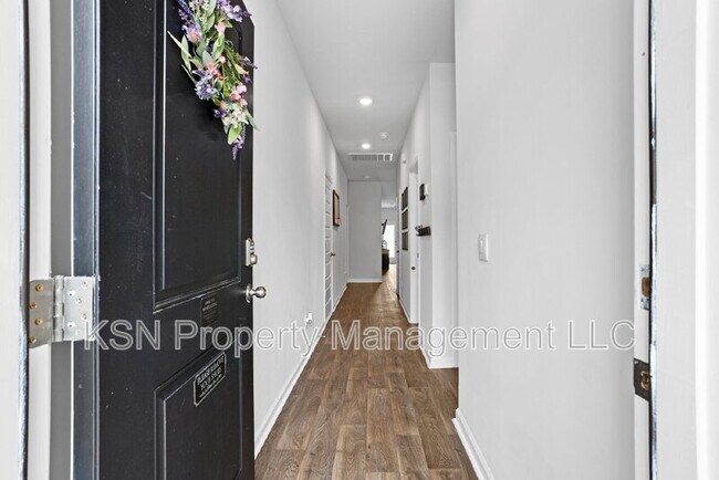 Building Photo - 89 Hazy Ln