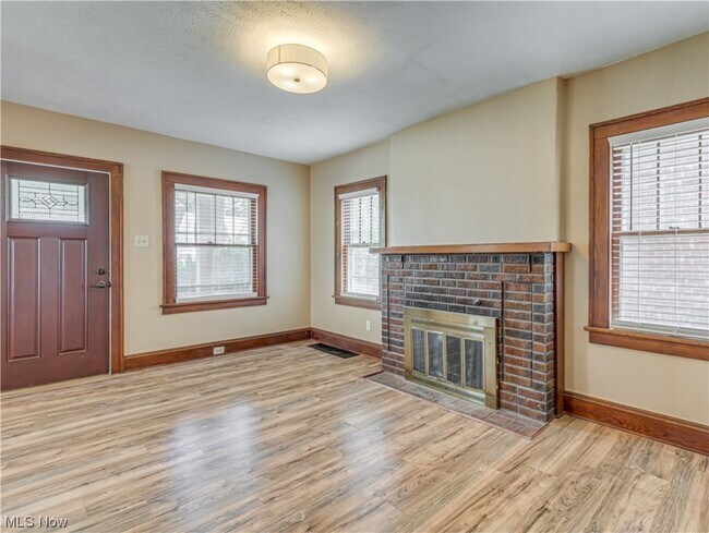 Building Photo - 2484 Berk St