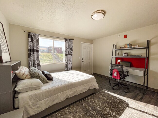 Foto del edificio - College Crest