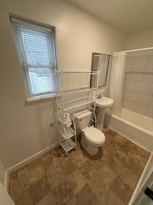 Building Photo - 707 E Brady St