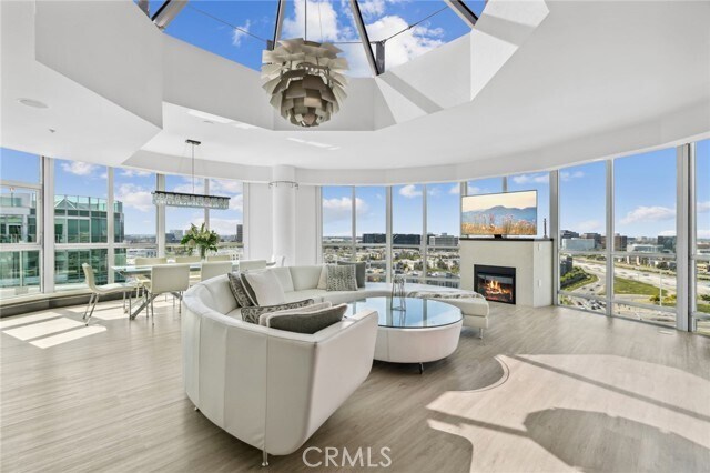 Foto principal - 3141 Michelson Dr