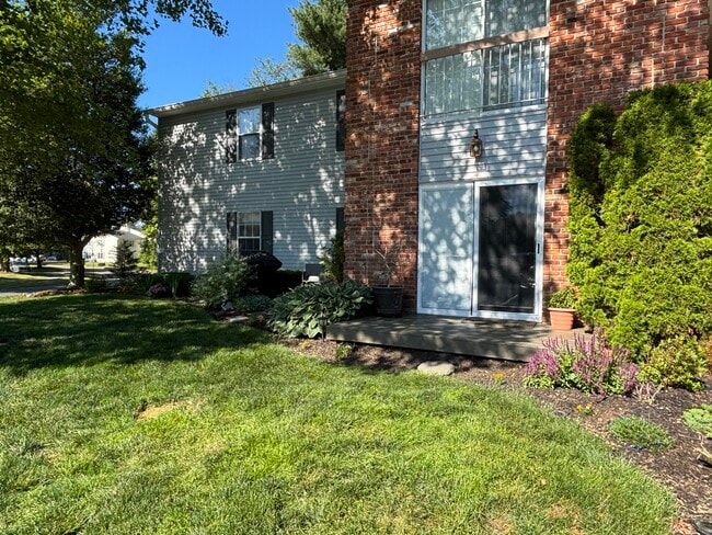 Building Photo - 17-1 Augusta Ct