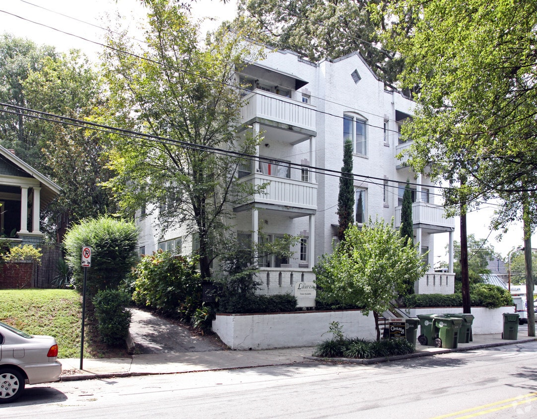 Building Photo - Laurea Condominiums