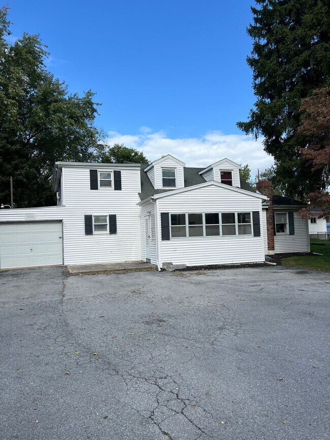 Building Photo - 1762-1766 W Trindle Rd