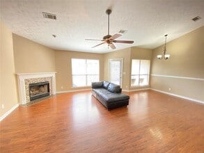 Building Photo - 1907 Woodrun Dr