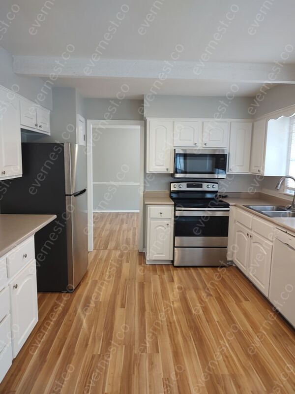 Building Photo - 10244 Caenen Dr