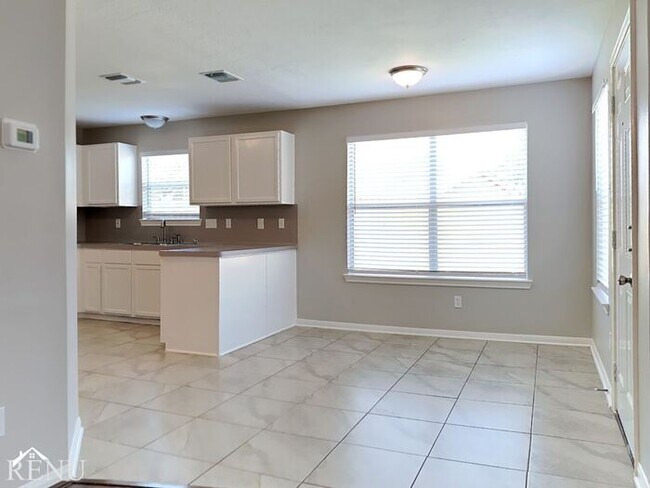 Building Photo - 17010 Lolly Ln